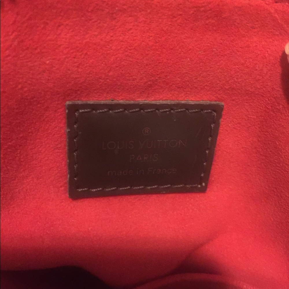 Louis Vuitton - Picture 7 of 7